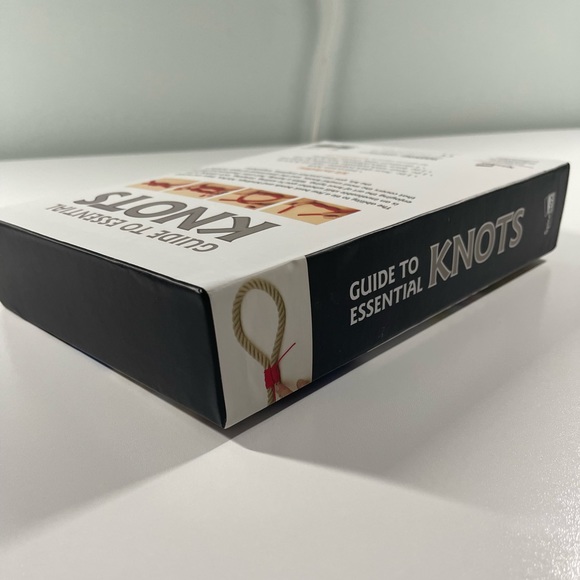 NEW! Guide to Essential Knots Instruction Book & Kit - Picture 7 of 8